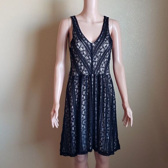 Anthropolgie's Moulinette Soeurs Myrna Lace Dress Black - Picture 1 of 13